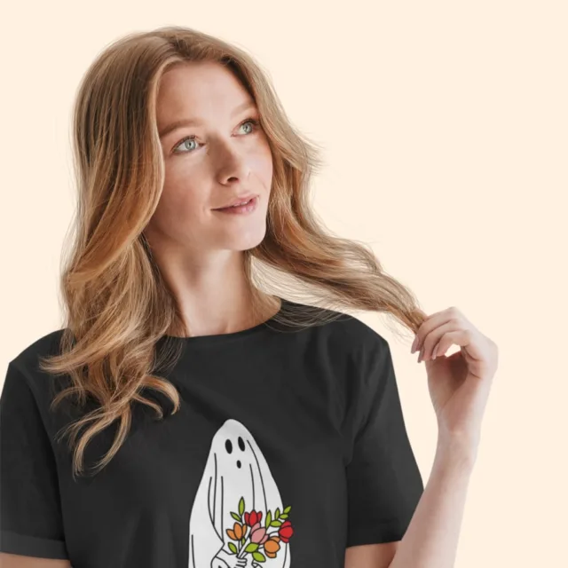Cute Halloween Ghost Women’s Relaxed Jersey T Shirt
